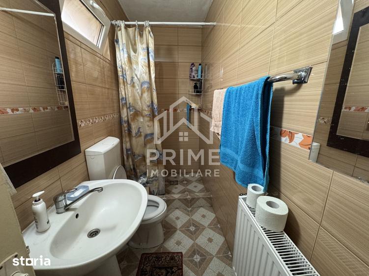 Casă cu 3 camere cu Teren 2084 Mp în Sântimbru