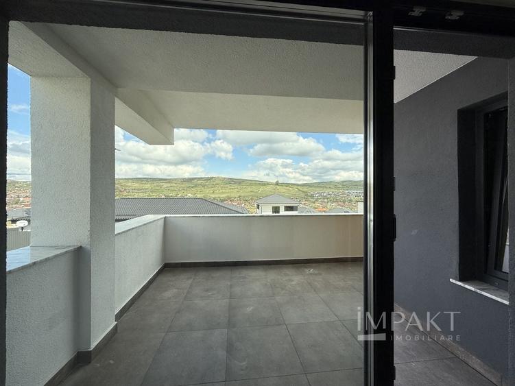 Duplex cu 4 camere cu Canalizare în Chinteni