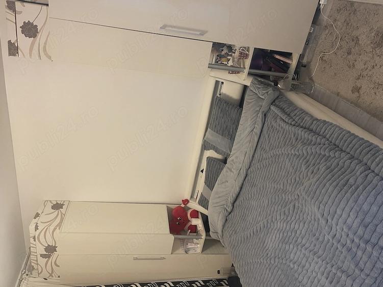 Apartament cu 3 camere semidecomandat în Central