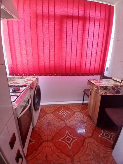 Apartament cu 3 camere decomandat în Apărătorii Patriei