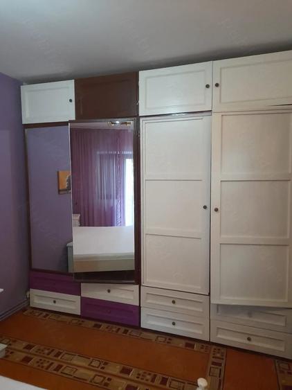 Apartament cu 3 camere decomandat în Spitalul Județean