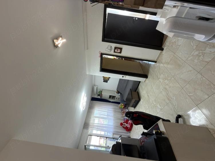 Apartament cu 2 camere semidecomandat în 1 Decembrie