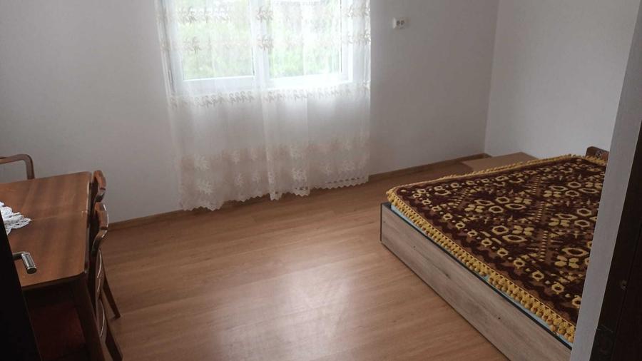 Casă cu 3 camere în Central