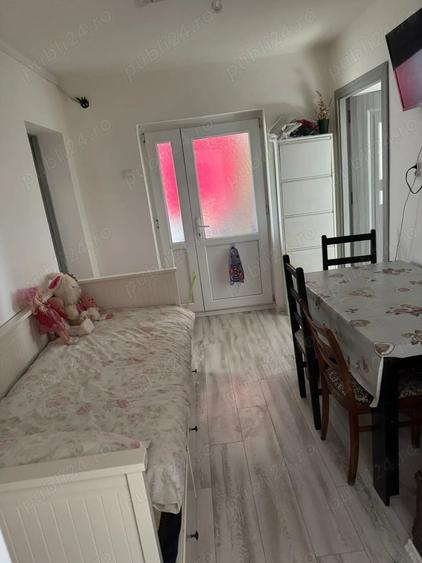 Casă cu 3 camere cu Teren 1980 Mp în Central