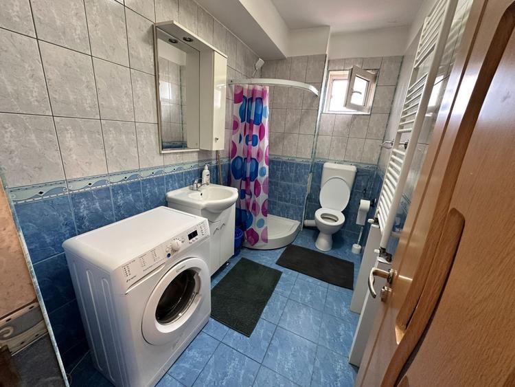 Apartament cu 2 camere decomandat în Titan