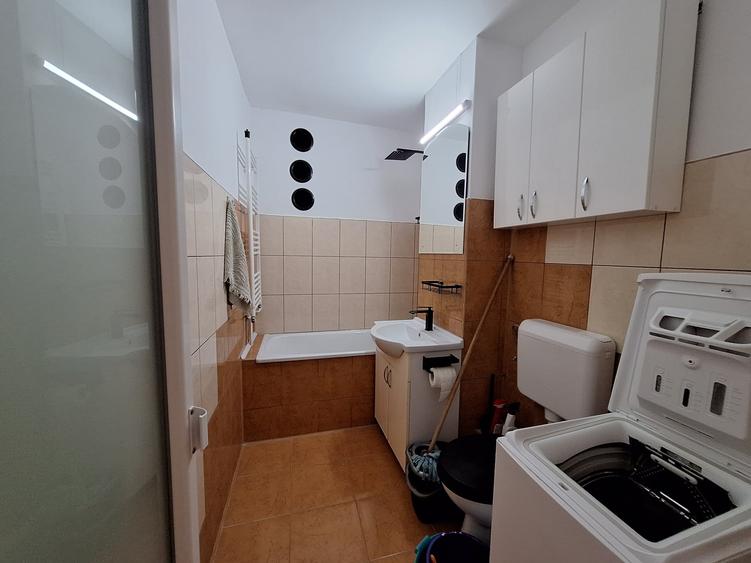 Garsonieră decomandată, mobilată în Freidorf