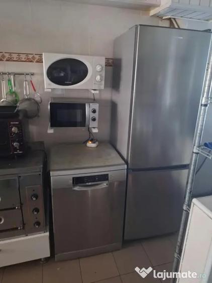 Spațiu comercial, de 950 mp, în Central