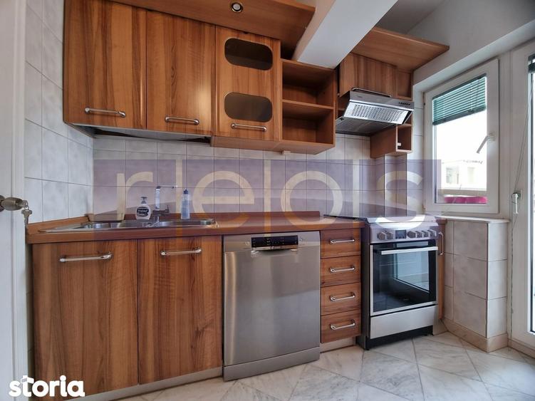 Apartament cu 3 camere, mobilat în Centrul Civic