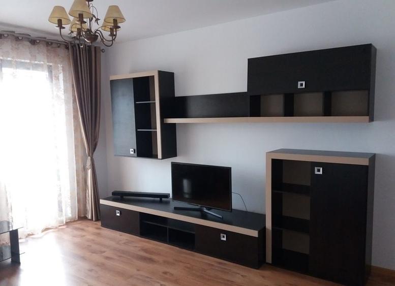 Apartament cu 3 camere decomandat în Dristor