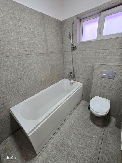 Apartament cu 3 camere decomandat în Dâmbul Rotund