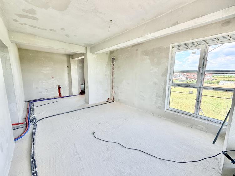 Apartament cu 2 camere semidecomandat în Moșnița Nouă