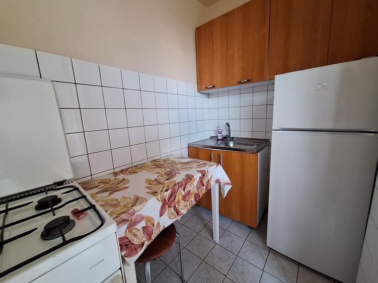 Garsonieră semidecomandată, mobilată în Brâncoveanu