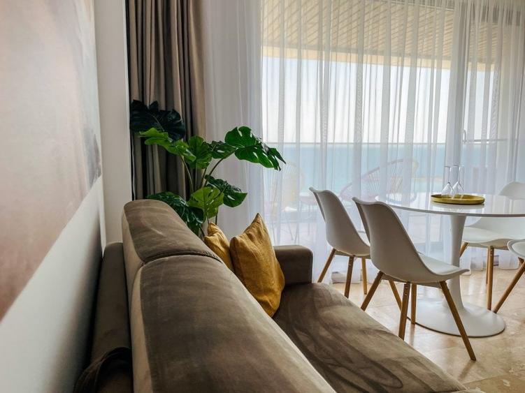 Apartament cu 2 camere decomandat, mobilat în Central