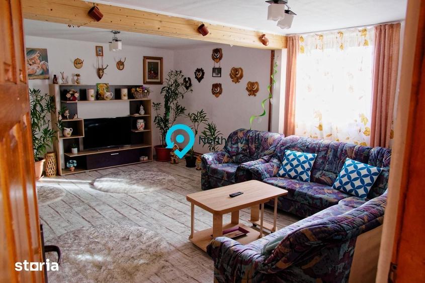 Casă cu 9 camere cu Teren 1379 Mp în Lerești