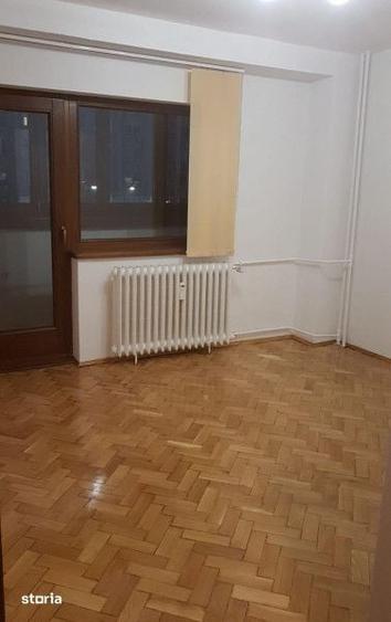 Spațiu comercial, de 85 mp, în Decebal