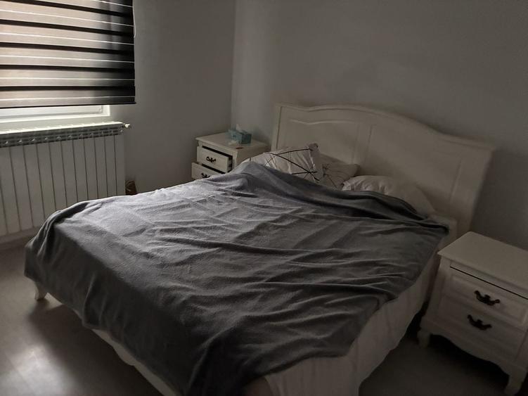 Apartament cu 3 camere decomandat în Exterior Vest