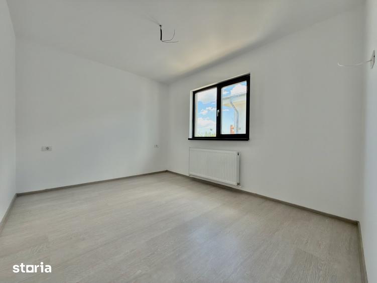 Casă cu 4 camere cu Teren 300 Mp în Lumina
