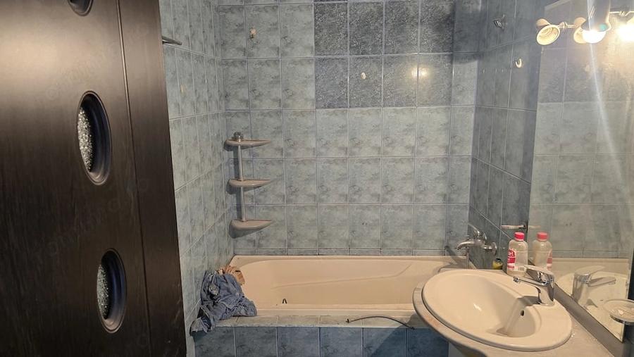 Vand apartament cu 2 camere decomandat in Deva, zona Eminescu (Politie) - 4