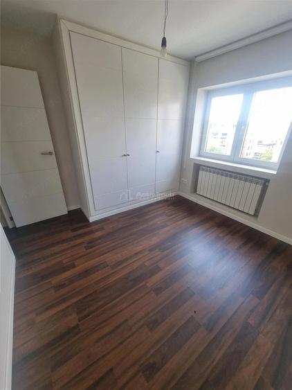 Apartament 5 camere cu scara interioara tip penthouse -doua etaje - 15