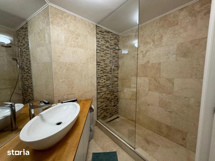 Apartament cu 2 camere semidecomandat, mobilat în P-ța Alba Iulia
