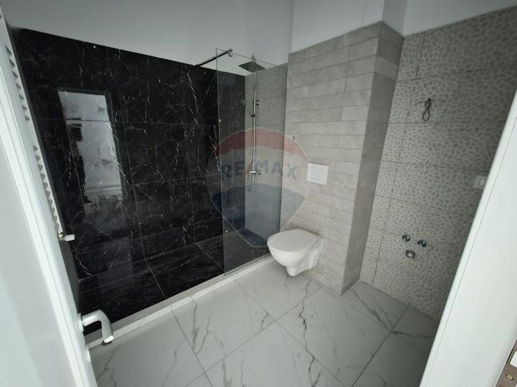 Apartament cu 3 camere decomandat în Nord