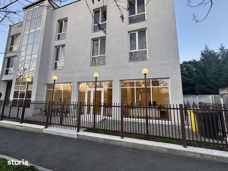 Spațiu comercial, de 80 mp, în Soarelui