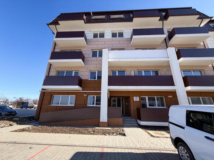 Apartament cu 3 camere decomandat în Sânpetru