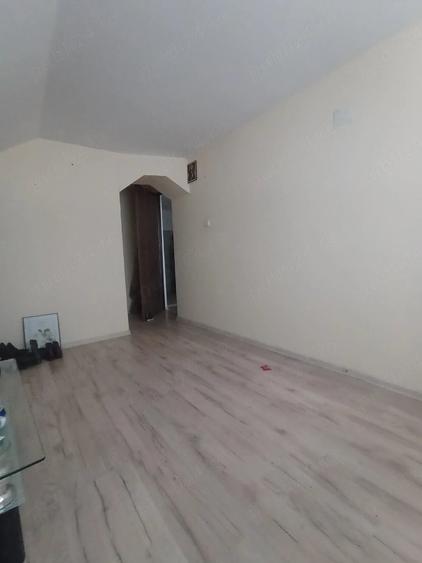 Casă cu 4 camere cu Teren 700 Mp în Central