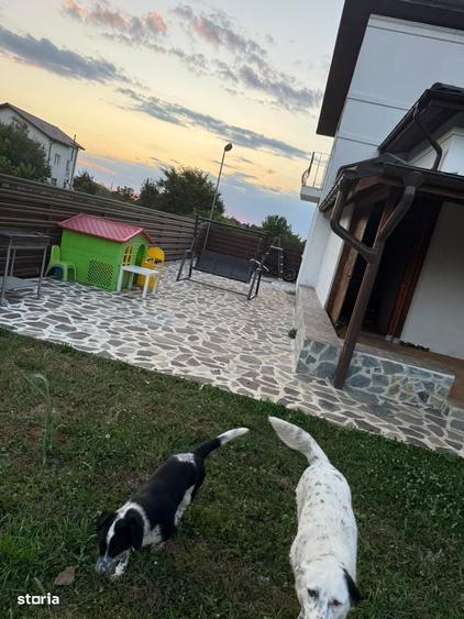 Casă cu 4 camere în Postăvari