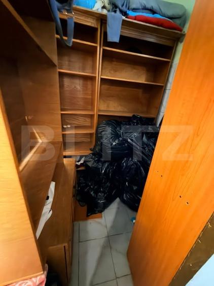 Casă individuală cu 6 camere cu Canalizare în Schei