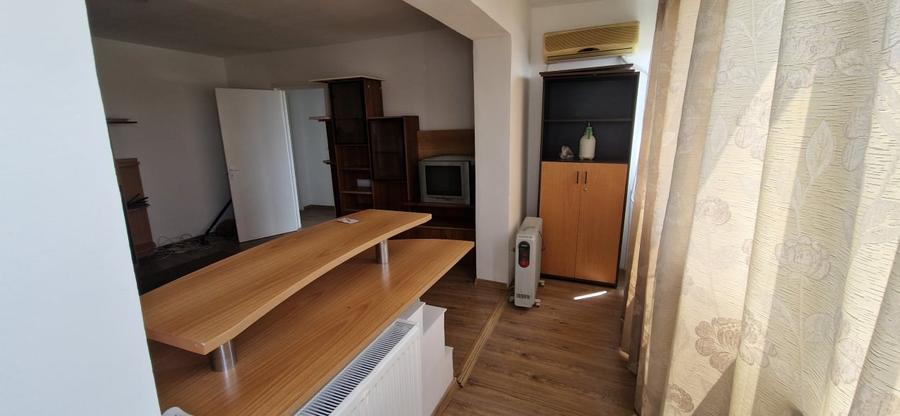 Apartament cu 3 camere semidecomandat, mobilat în Gării