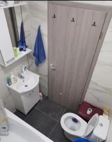 Apartament cu 2 camere semidecomandat în Giroc