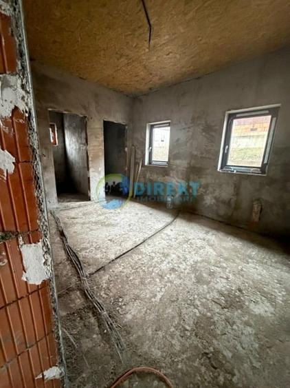 Casă individuală cu 4 camere cu Teren 450 Mp în Exterior Sud