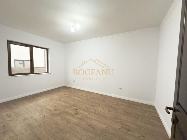 Casă individuală cu 4 camere cu Canalizare în Ghiroda