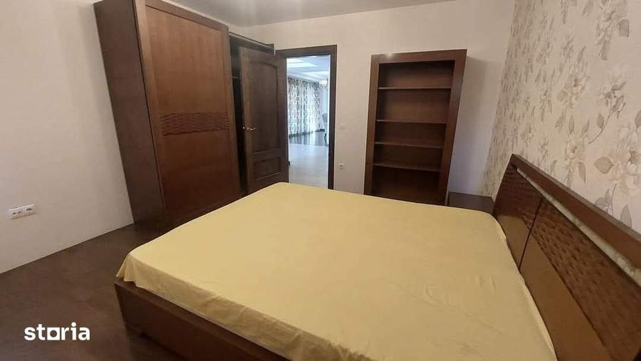 Casă cu 5 camere cu Teren 400 Mp în Miroslava