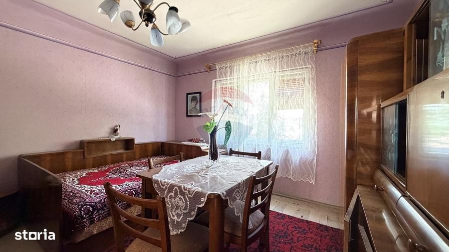 Casă cu 4 camere în Sebeș