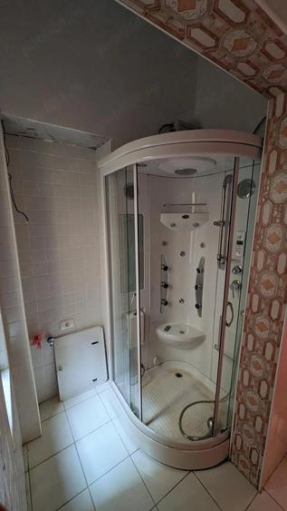 Apartament cu 4 camere nedecomandat în Central