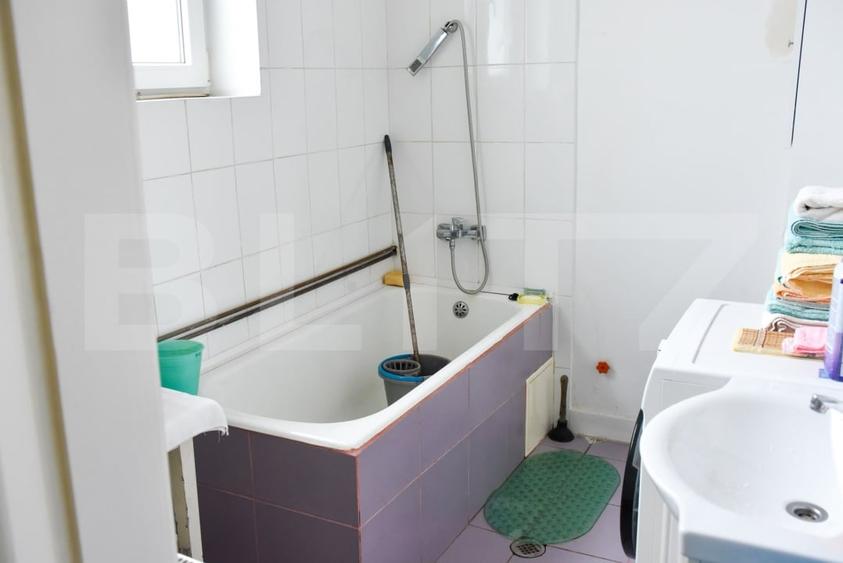 Casă individuală cu 2 camere cu Canalizare în Central