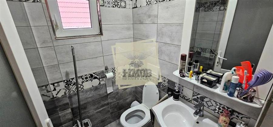 Casă individuală cu 10 camere cu Canalizare în Daia