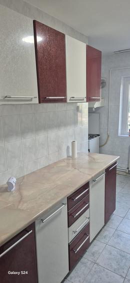 Apartament cu 2 camere decomandat în Buzaului