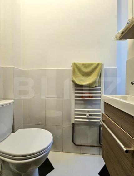 Apartament cu 4 camere semidecomandat în Traian