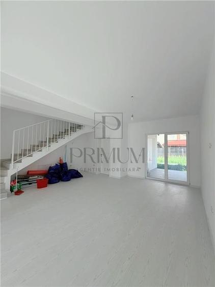 Duplex cu 4 camere cu Canalizare în Moșnița Nouă