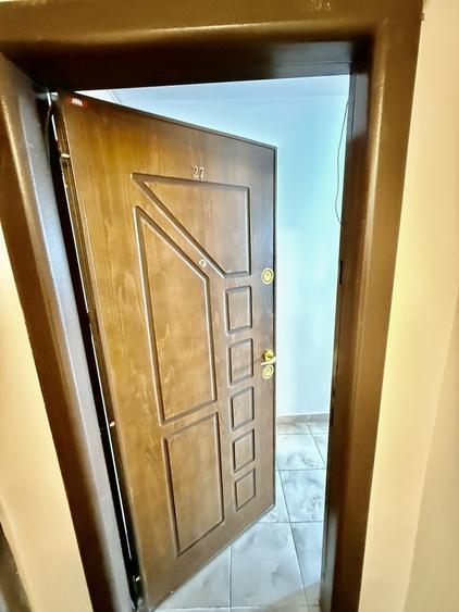 Apartament cu 2 camere semidecomandat în Grivița