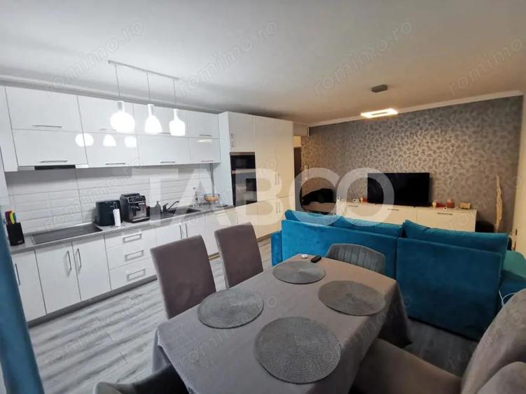 Apartament cu 3 camere decomandat, mobilat în Lupeni