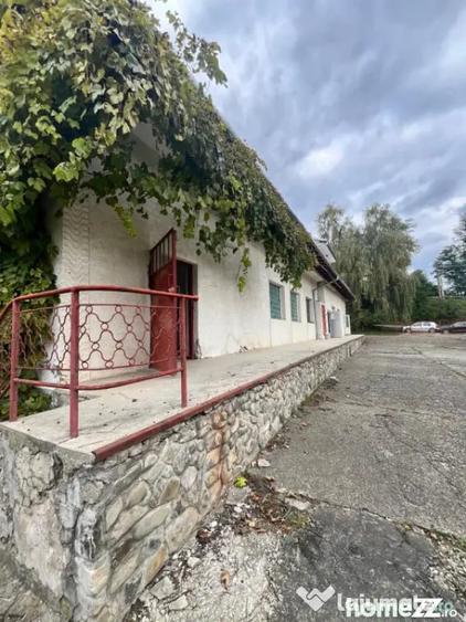 Spațiu comercial, de 1,388 mp, în Central