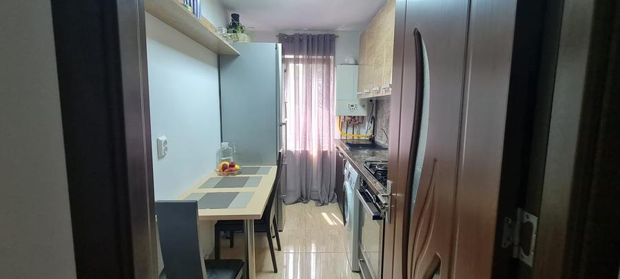 Apartament cu 2 camere semidecomandat în Mircea cel Bătrân