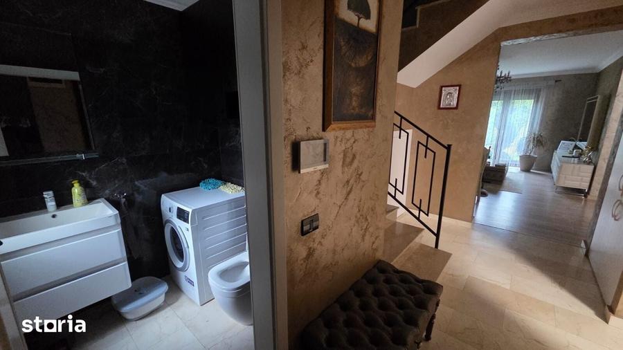 Casă cu 4 camere cu Teren 300 Mp în Sud
