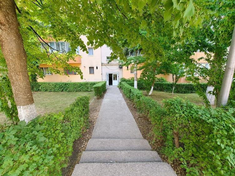 Apartament cu 2 camere decomandat în Zorilor