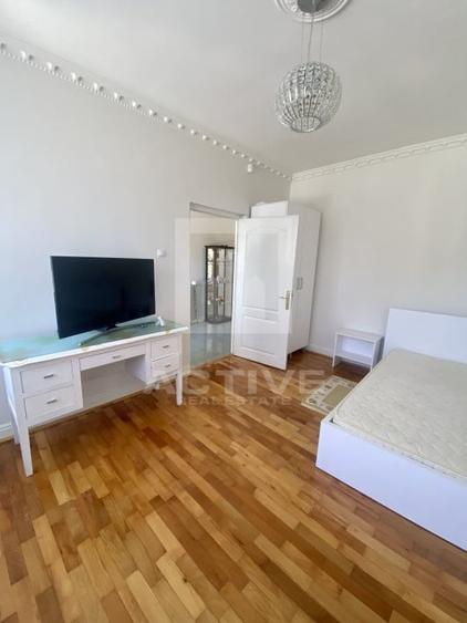 Casă individuală cu 5 camere cu Canalizare în Gruia