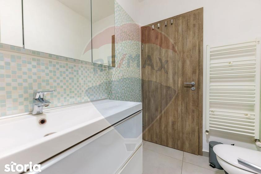 Apartament cu 2 camere semidecomandat, mobilat în Central